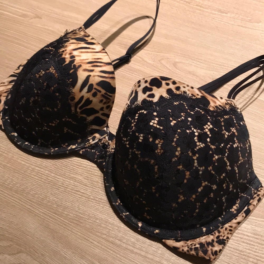 Victoria’s Secret Very Sexy Lined Demi Wild 34DD